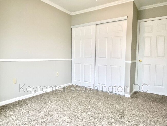 Building Photo - 18231 Fox Chase Cir