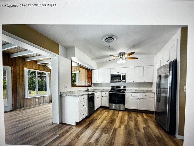 Building Photo - Upgraded 2BR/2BA Home Just Minutes from Vero Beach