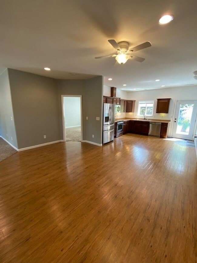 Building Photo - COMING MID-AUGUST Don't miss out on this Charming 3-Bedroom Ranch Home in Crystal Springs – Battl...