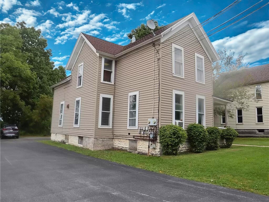 Building Photo - 426 Coffeen St