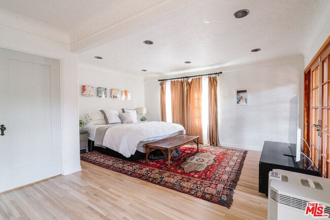 Building Photo - 1311 Maple St