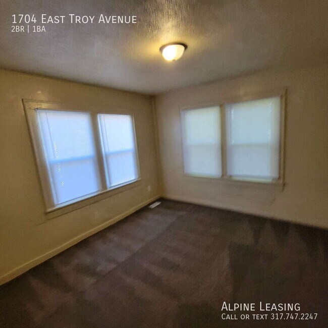Building Photo - 1704 E Troy Ave