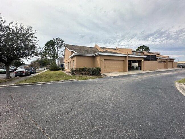 Building Photo - 1941 Island Walk Dr