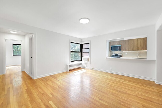 Building Photo - Hudson Terrace E14