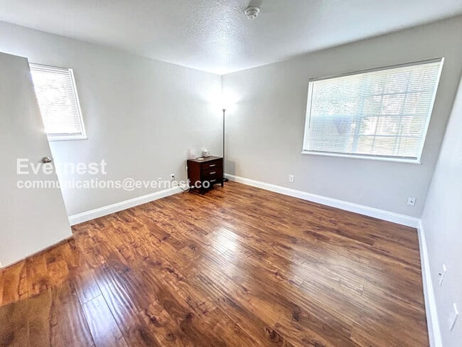 Building Photo - 13200 E Jewell Ave