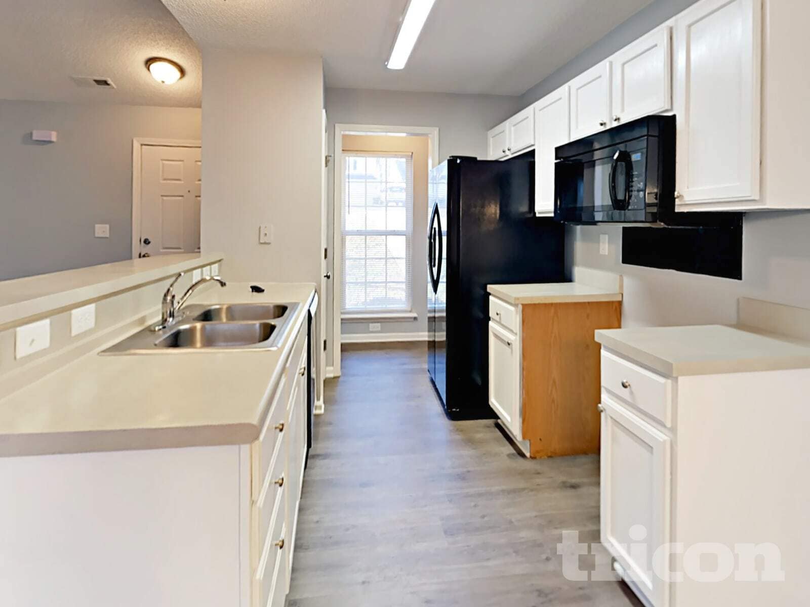 Building Photo - 8118 Bella Vista Ct