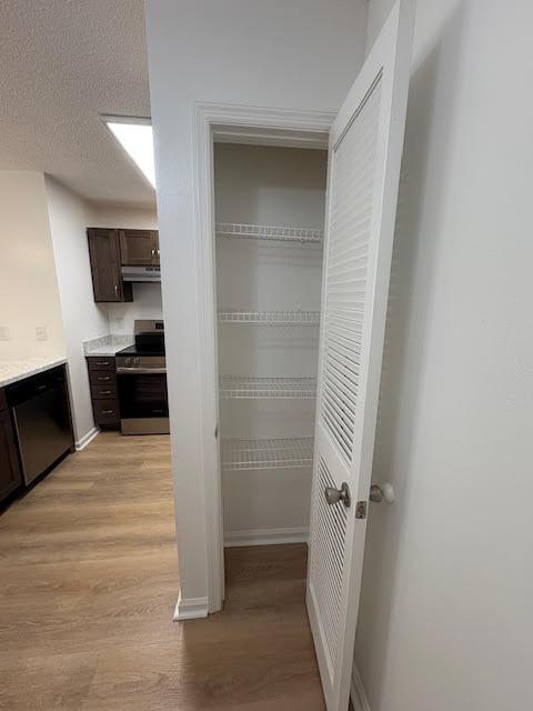 Building Photo - 100 Kazmira Ct