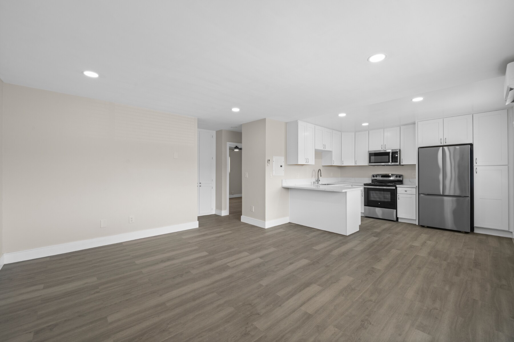 Building Photo - 3519 Gracia Paseo