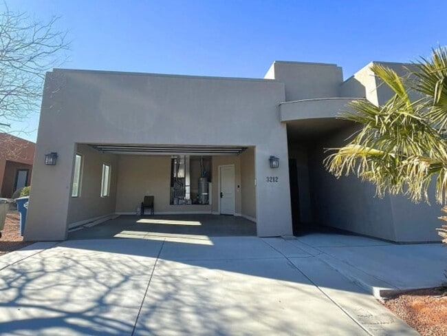 Building Photo - Sand Hollow Sunset