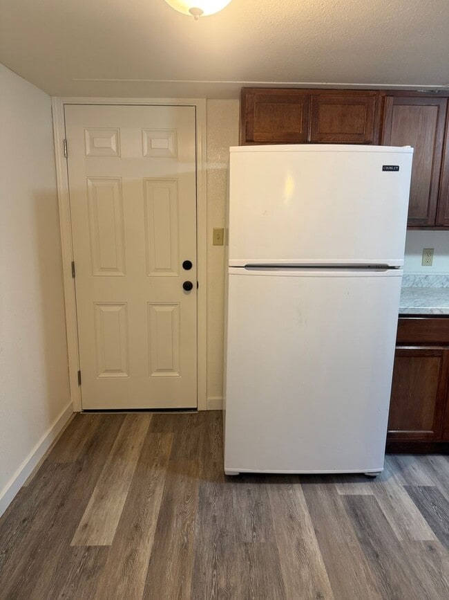 Building Photo - 15144 Sitkum Ln