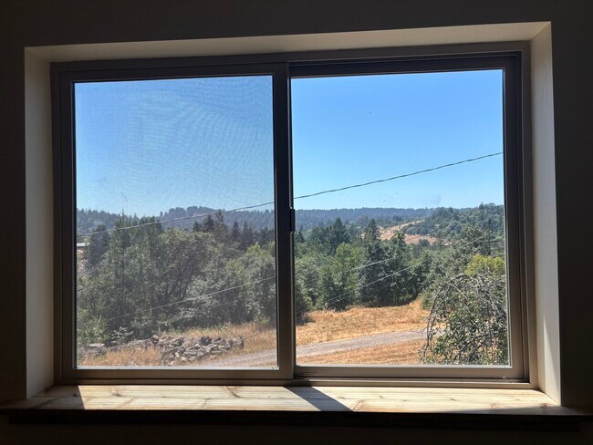 Building Photo - 9400 Spring Hill School Rd