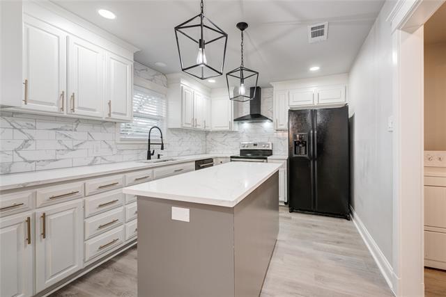 Building Photo - 227 Carolyn Dr