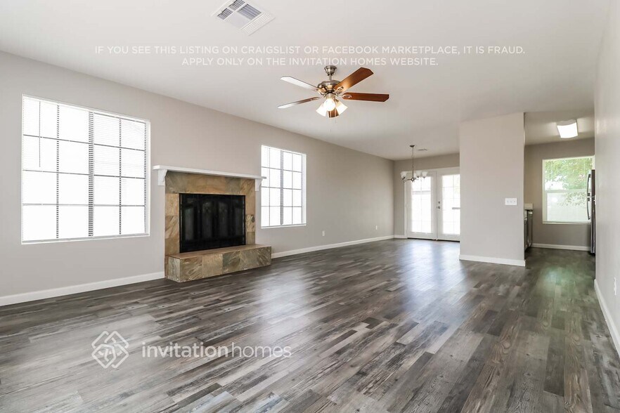 Building Photo - 3221 W Irma Ln