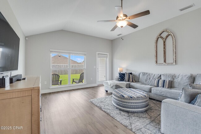 Building Photo - 230 Bayou Bend Ln