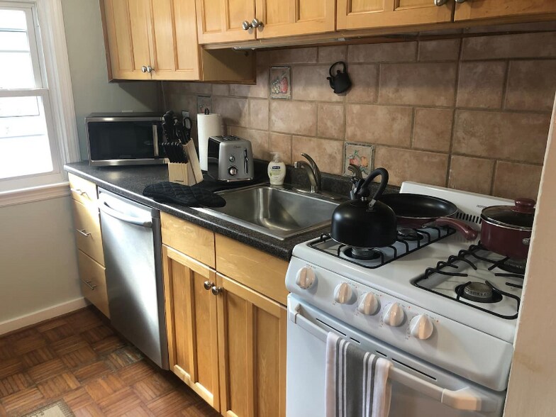 Building Photo - 101 Boston Rd