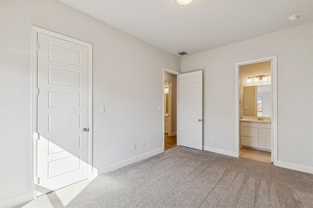 Building Photo - 3300 Honey Suckle Ln