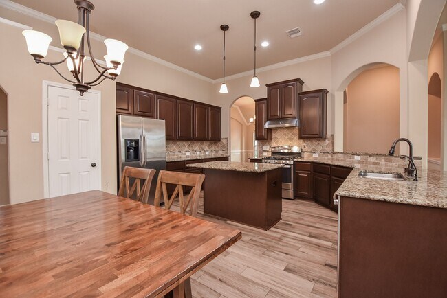 Building Photo - 10523 Texas Sage Way