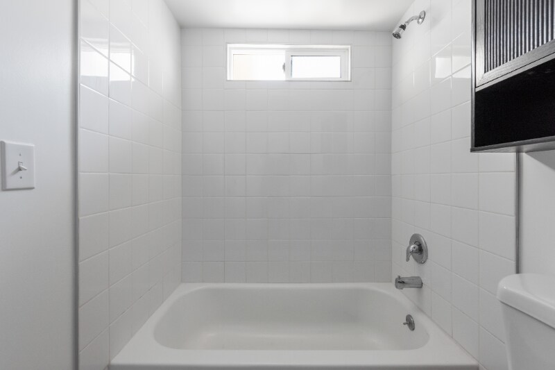 Building Photo - 1446 E Topeka St