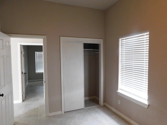 Building Photo - 144 Cerezo Ave