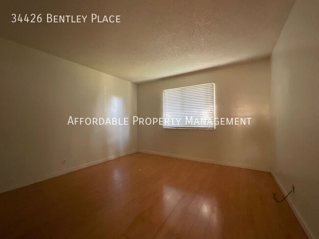 Building Photo - 34426 Bentley Pl