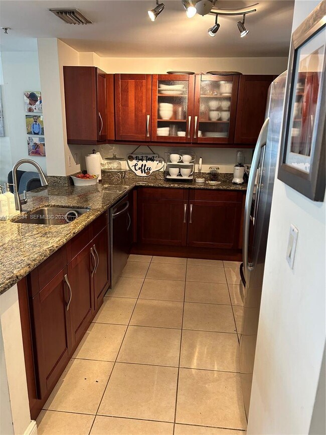 Building Photo - 7275 SW 90th St