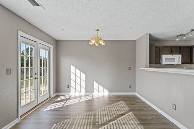 Building Photo - 266 Swaying Pine Ct