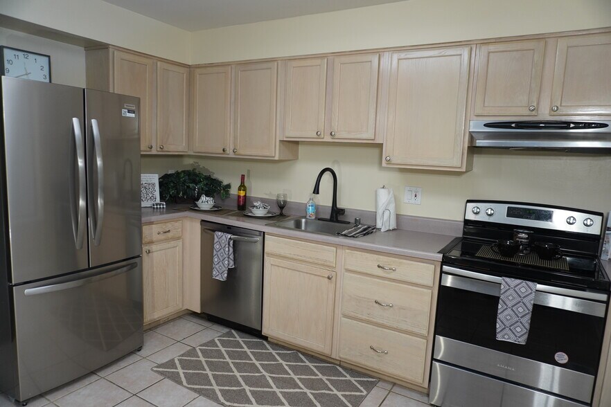 Building Photo - 5 Castlebar Ct