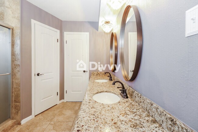 Building Photo - 8927 Pine Shores Dr, Humble, TX 77346