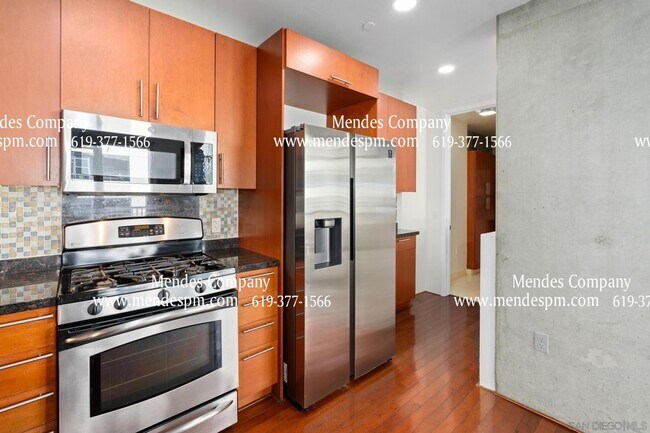 Building Photo - 1025 Island Ave