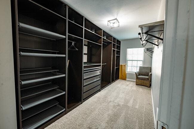 Building Photo - 7445 Absinth Dr