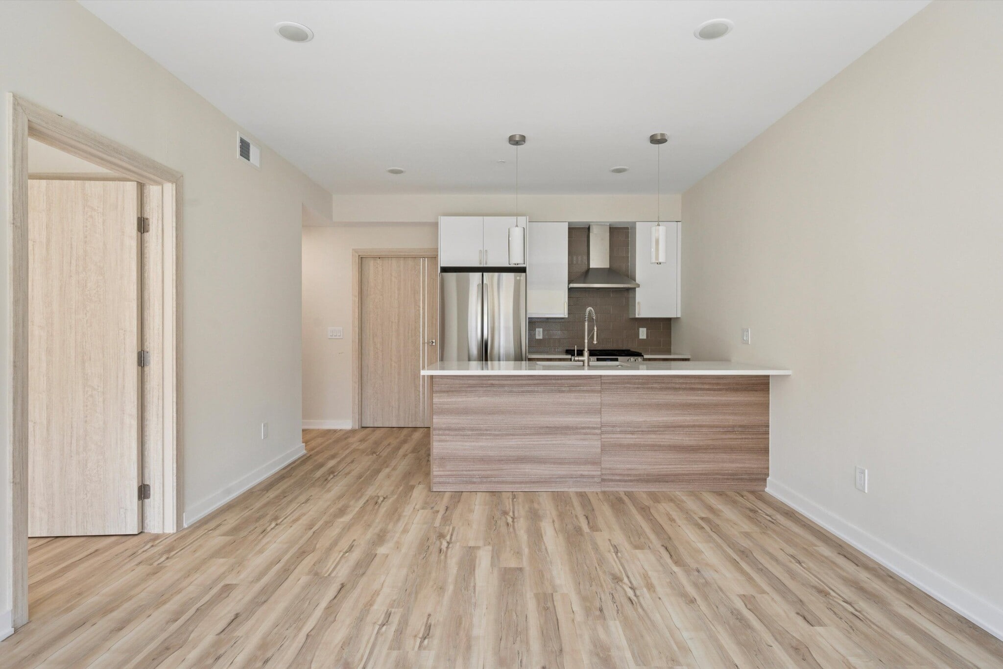 Building Photo - 3729 Lancaster Ave