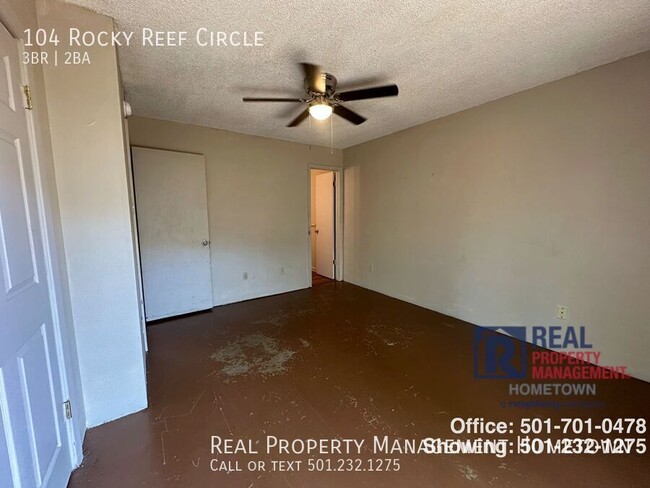 Building Photo - 104 Rockyreef Cir