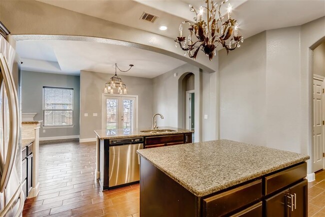 Building Photo - 6108 Sabino Dr