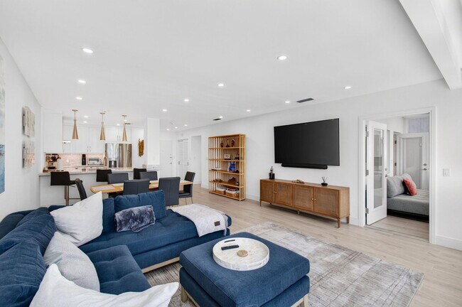 Building Photo - 120 N Ocean Blvd
