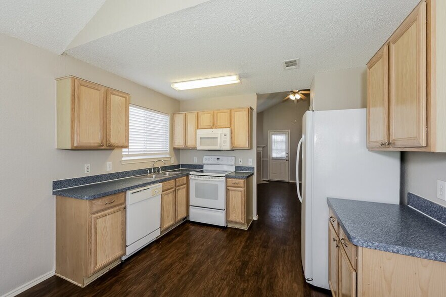 Building Photo - 4604 Quarry Cir