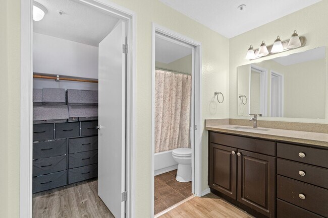 Building Photo - 19230 Forest Park Dr NE