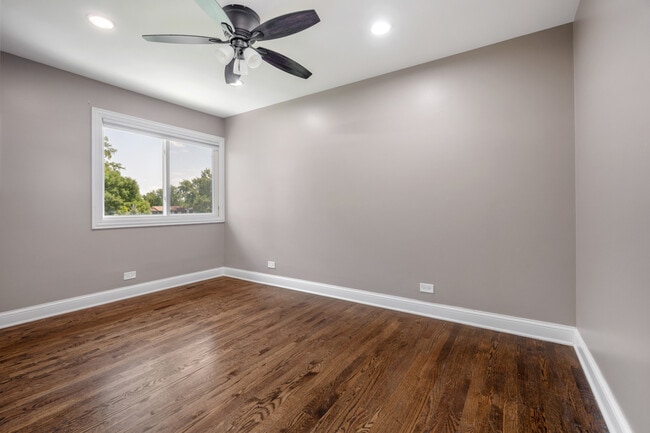 Building Photo - 713 Acadia Ct