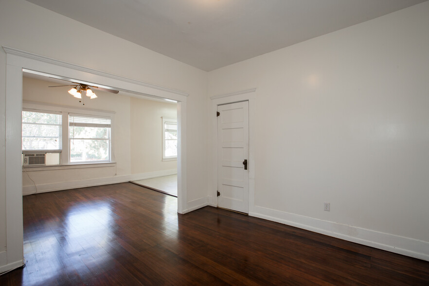 Big Open space with tons of light - 201 Pacific St