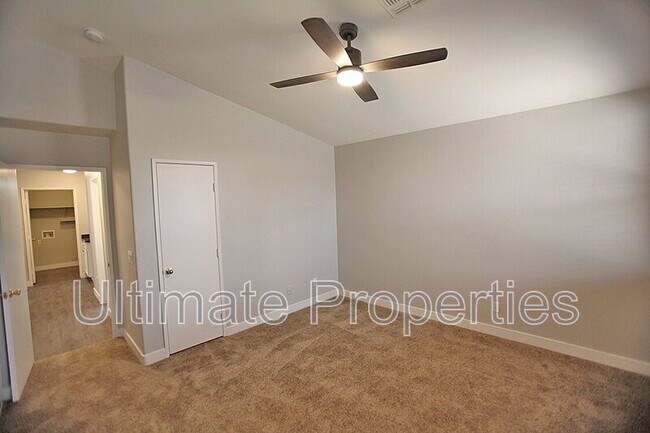 Building Photo - 16107 W Sherman St