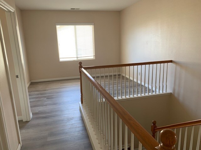 Building Photo - 12156 Scenic View Ter