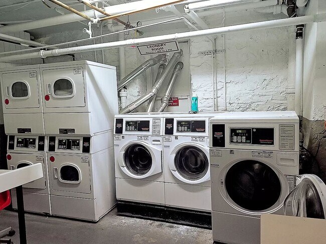 Building Photo - 238 Fort Washington AVENUE