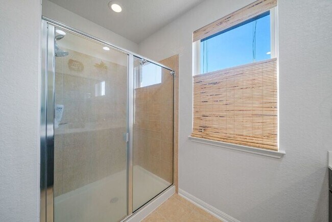 Building Photo - 12927 Maridell Park