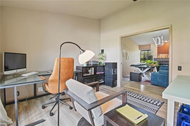Building Photo - 2906 Windridge Dr