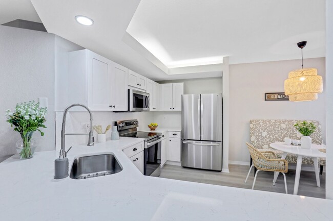 Building Photo - ** CALUSA BAY ** 2 BED / 2 BATH - CONDO - ...