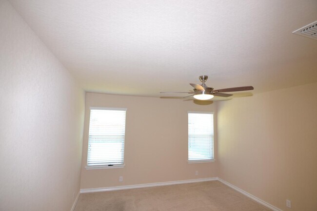 Building Photo - 15525 Gray Catbird