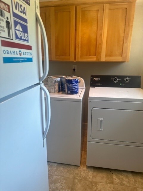 W/D & 2nd Fridge - 2345 Portland St
