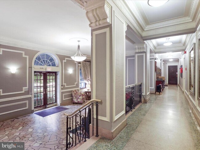 Building Photo - 2707 Adams Mill Rd NW