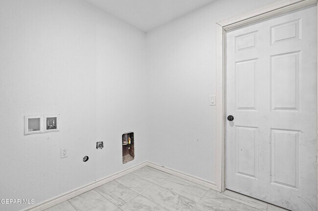 Building Photo - 12842 Osmotherley Ave