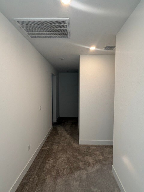 Building Photo - Lathrop - Gorgeous 5 Bedroom 3 Bathroom Home