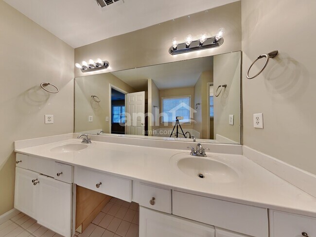 Building Photo - 1813 Cobblewood Trl NW